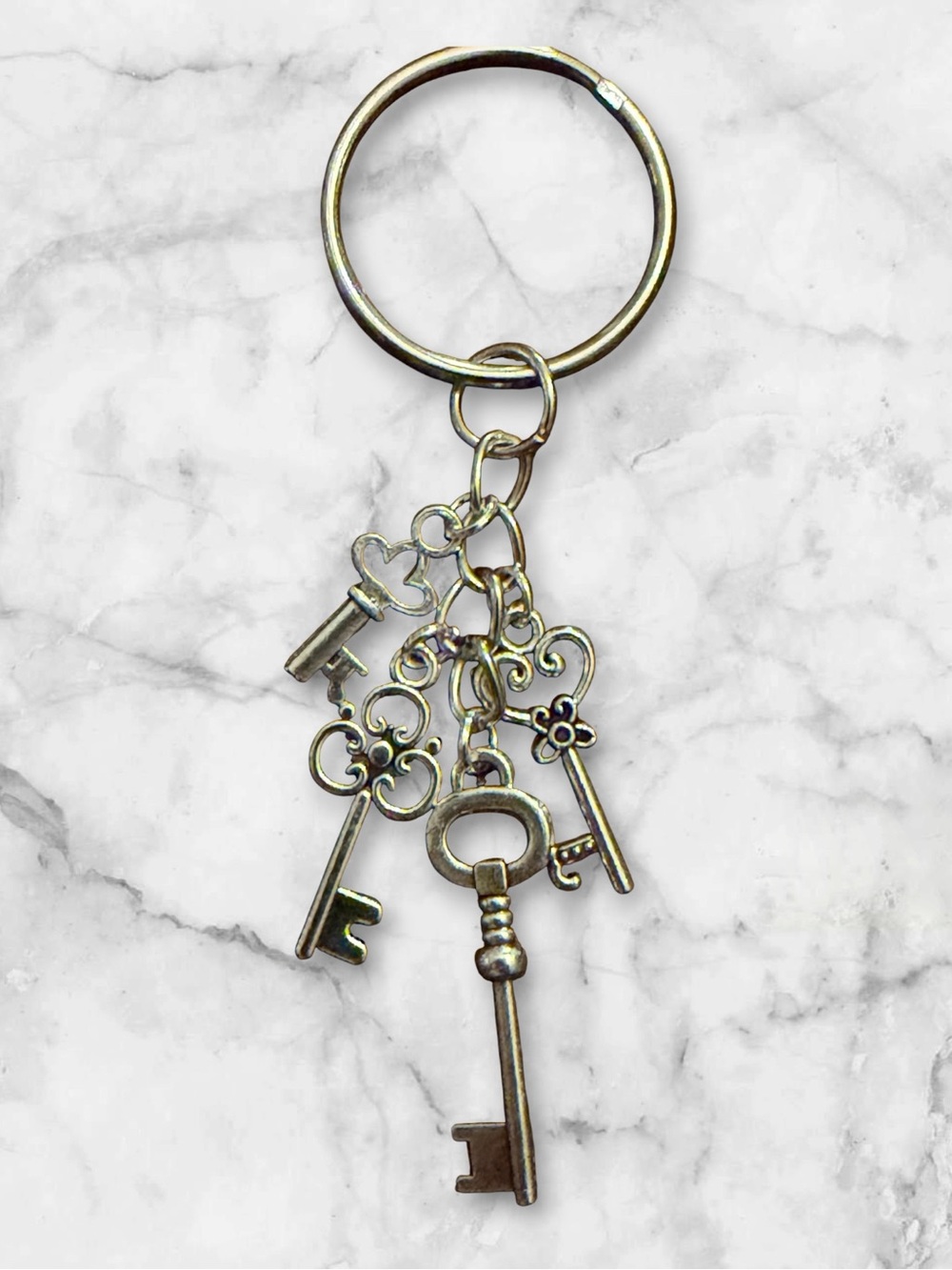 Vintage Style Skeleton Key Keychain - Silver Tone
